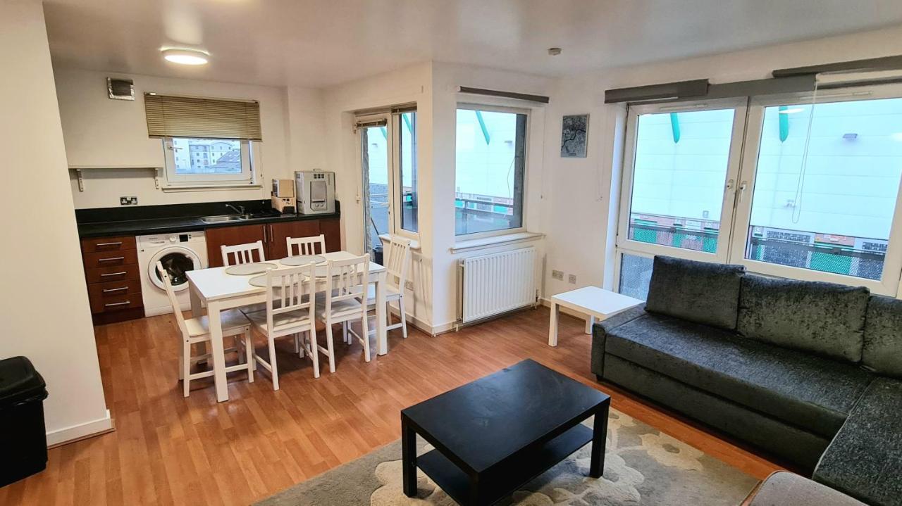 Lovely 3 Bedroom Apartment - Free Parking אדינבורו מראה חיצוני תמונה