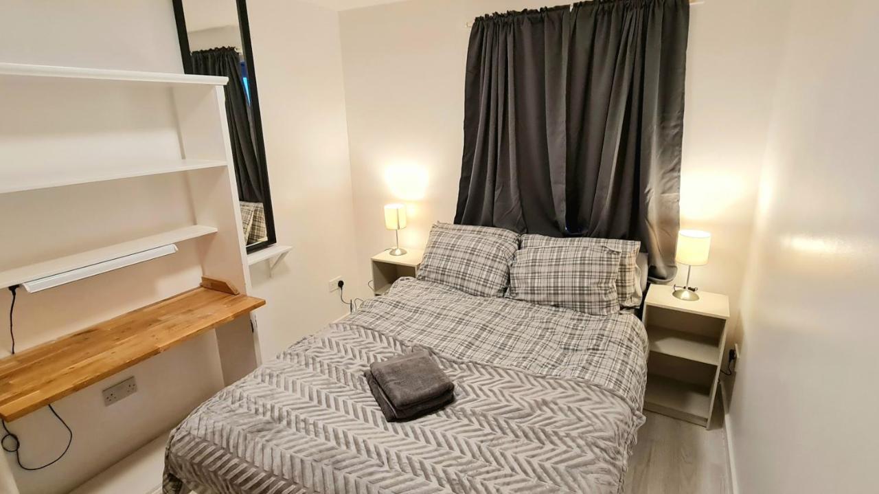 Lovely 3 Bedroom Apartment - Free Parking אדינבורו מראה חיצוני תמונה