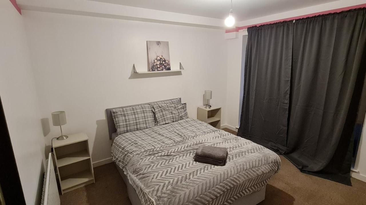 Lovely 3 Bedroom Apartment - Free Parking אדינבורו מראה חיצוני תמונה